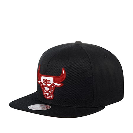 Бейсболка MITCHELL NESS арт. 6HSSMM21027-CBUBLCK Chicago Bulls NBA (черный)