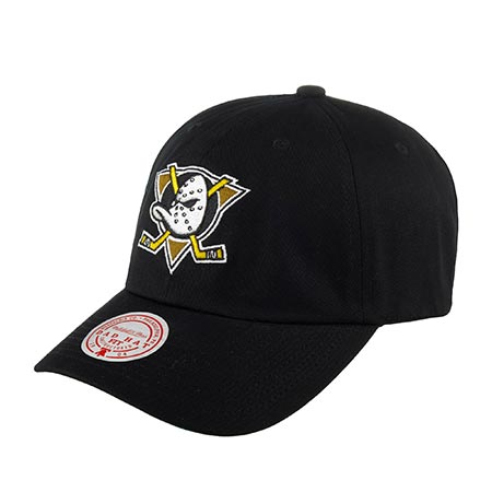 Бейсболка MITCHELL NESS арт. HLUX5369-ADUYYPPPBLCK Anaheim Ducks NHL (черный)