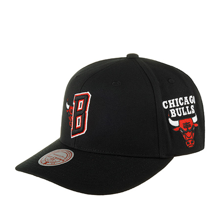 Бейсболка MITCHELL NESS арт. HHSS6580-CBUYYPPPBLCK Chicago Bulls NBA (черный)