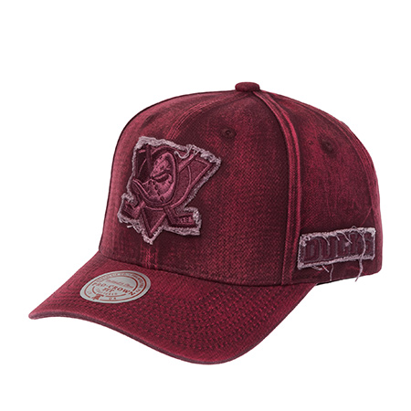 Бейсболка MITCHELL NESS арт. HP12801-ADUPURP Anaheim Ducks NHL (бордовый)