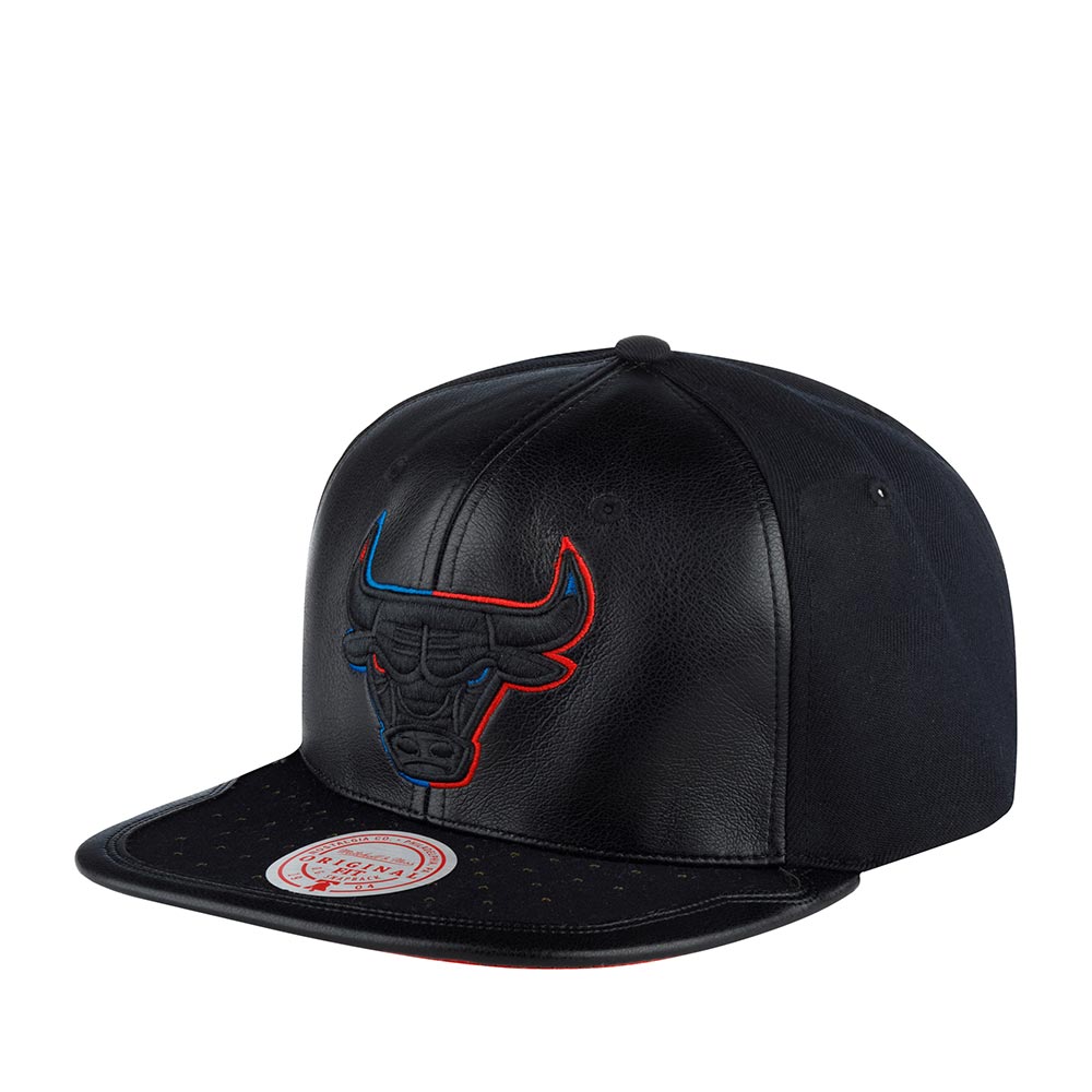 Бейсболка MITCHELL NESS арт. 6HSSMM19227-CBUBLCK Chicago Bulls NBA (черный)