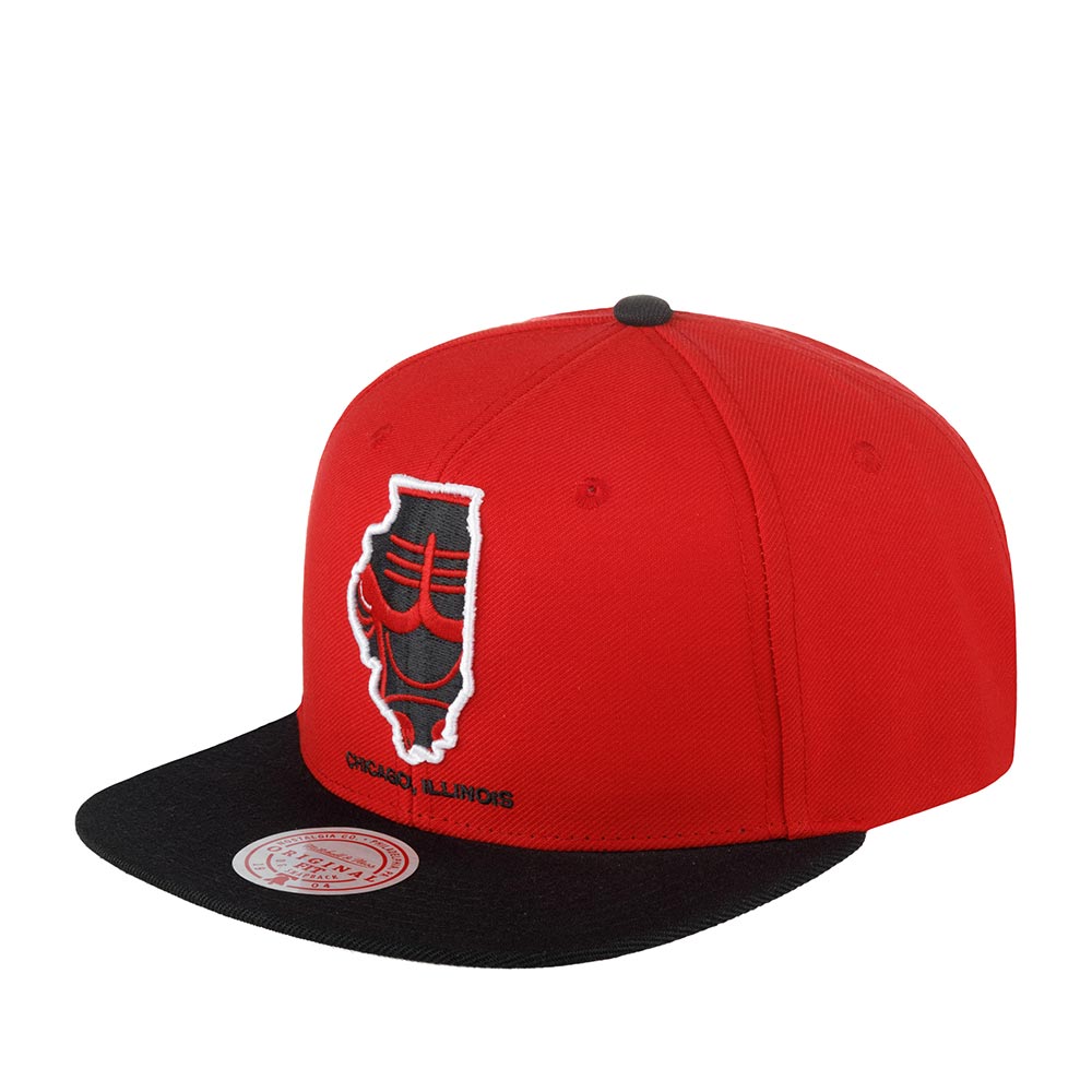 Бейсболка MITCHELL NESS арт. HHSS3459-CBUYYPPPRDBK Chicago Bulls NBA (красный / черный)