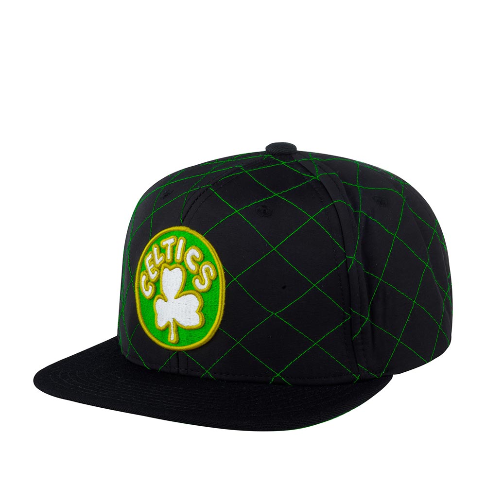 Бейсболка MITCHELL NESS арт. HHSS1212-BCEYYPPPBLCK Boston Celtics NBA (черный)