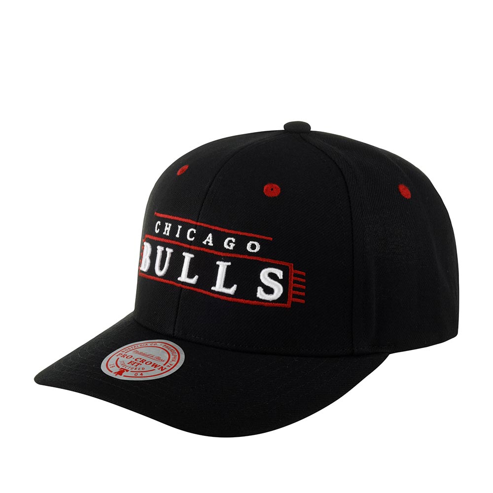 Бейсболка MITCHELL NESS арт. HHSS5351-CBUYYPPPBLCK Chicago Bulls NBA (черный)