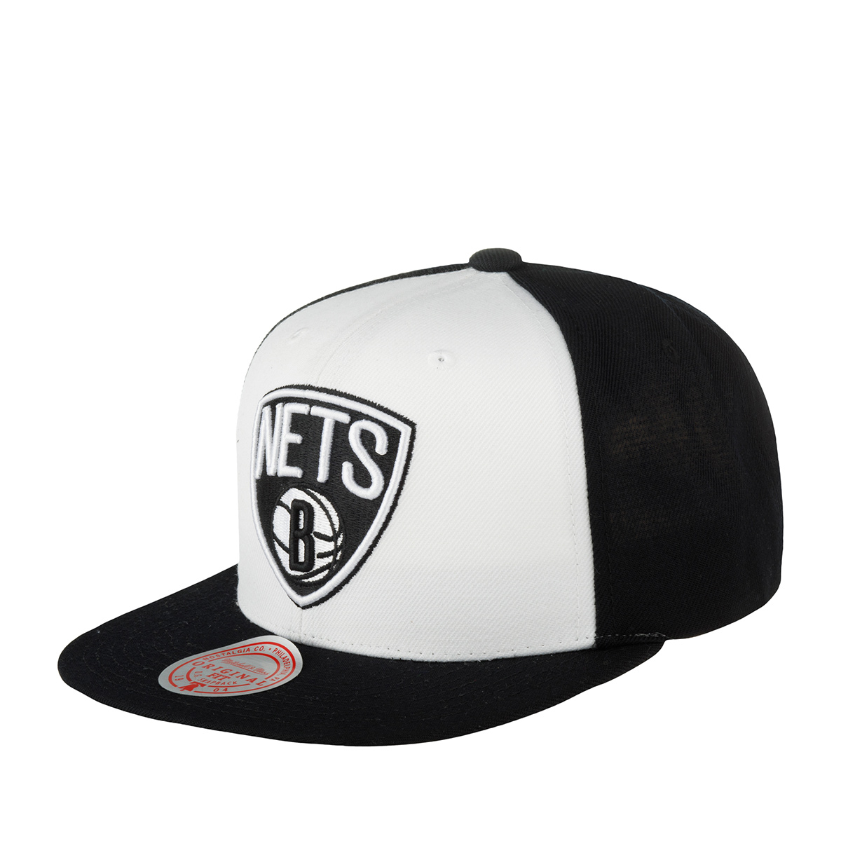 Бейсболка MITCHELL NESS арт. HHSS1051-BNEYYPPPWHBK Brooklyn Nets NBA (белый / черный)