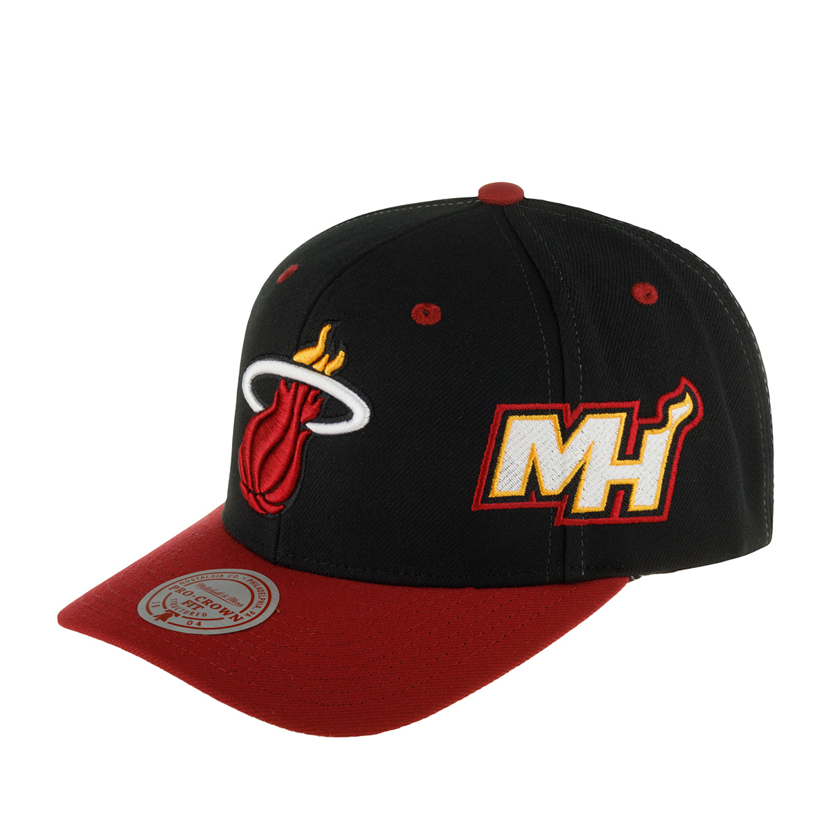 Бейсболка MITCHELL NESS арт. HHSS7310-MHEYYPPPBLCK Miami Heat NBA (черный / красный)