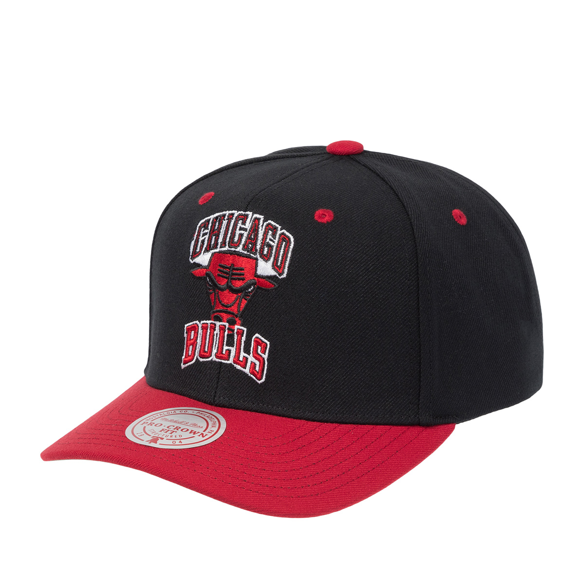 Бейсболка MITCHELL NESS арт. HP8764-CBUBLCK Chicago Bulls NBA (черный / красный)