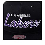 Бейсболка MITCHELL NESS арт. HHSS3280-LALYYPPPBLCK Los Angeles Lakers NBA (черный)
