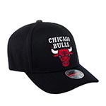 Бейсболка MITCHELL NESS арт. HHSSINTL102-CBUYYPPPBLCK Chicago Bulls NBA (черный)