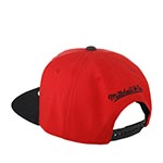 Бейсболка MITCHELL NESS арт. HHSS3459-CBUYYPPPRDBK Chicago Bulls NBA (красный / черный)