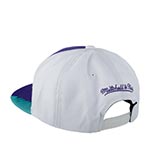 Бейсболка MITCHELL NESS арт. HHSS1102-CBUYYPPPPURP Chicago Bulls NBA (фиолетовый / белый)