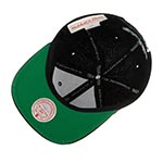 Бейсболка MITCHELL NESS арт. HHSS4797-BCEYYPPPBLCK Boston Celtics NBA (черный)