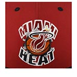 Бейсболка MITCHELL NESS арт. HHSS5146-MHEYYPPPRED1 Miami Heat NBA (красный / черный)