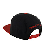 Бейсболка MITCHELL NESS арт. HHSS5757-CBUYYPPPBLCK Chicago Bulls NBA (черный)