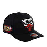 Бейсболка MITCHELL NESS арт. HHSSINTL1265-CBUBLCK Chicago Bulls NBA (черный)