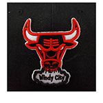 Бейсболка MITCHELL NESS арт. 6HSSMM19455-CBUBKRD Chicago Bulls NBA (черный / красный)