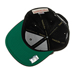 Бейсболка MITCHELL NESS арт. HHSS6743-CBHYYPPPBLCK Chicago Blackhawks NHL (черный)