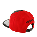 Бейсболка MITCHELL NESS арт. 6HSSMM19224-CBUBKWH Chicago Bulls NBA (черный / белый)