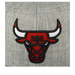 Бейсболка MITCHELL NESS арт. HHSS3272-CBUYYPPPGYHT Chicago Bulls NBA (светло-серый)