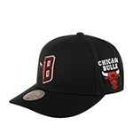 Бейсболка MITCHELL NESS арт. HHSS6580-CBUYYPPPBLCK Chicago Bulls NBA (черный)