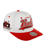 Бейсболка MITCHELL NESS арт. HHSS7289-CBUYYPPPWHIT Chicago Bulls NBA (красный / белый)