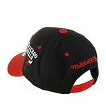 Бейсболка MITCHELL NESS арт. HHSS7310-CBUYYPPPBLCK Chicago Bulls NBA (черный / красный)