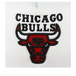 Бейсболка MITCHELL NESS арт. HT8363-CBUWHIT Chicago Bulls NBA (белый / красный)