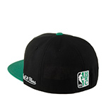 Бейсболка MITCHELL NESS арт. 6HSFSH22051-BCEBLCK Boston Celtics NBA (черный / зеленый)