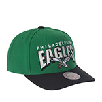 Бейсболка MITCHELL NESS арт. HHSS6641-PEAYYPPPGREN Philadelphia Eagles NFL (зеленый / черный)