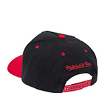 Бейсболка MITCHELL NESS арт. HP9355-CBUBLCK Chicago Bulls NBA (черный / красный)