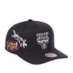 Бейсболка MITCHELL NESS арт. HP10055-CBUBLCK Chicago Bulls NBA (черный)