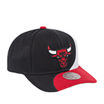 Бейсболка MITCHELL NESS арт. HP10392-CBUBLCK Chicago Bulls NBA (черный / красный)