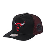 Бейсболка MITCHELL NESS арт. HT11505-CBUBLCK Chicago Bulls NBA (черный)
