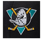 Бейсболка MITCHELL NESS арт. HP12861-ADUBLCK Anaheim Ducks NHL (черный)