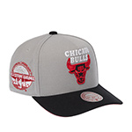 Бейсболка MITCHELL NESS арт. HP13208-CBUBKGY Chicago Bulls NBA (серый / черный)