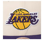 Бейсболка MITCHELL NESS арт. HP15010-LALOFWH Los Angeles Lakers NBA (кремовый / фиолетовый)